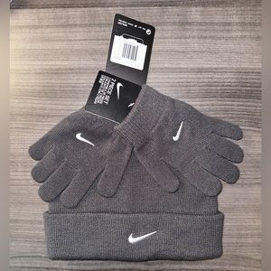 NWT Nike Youth Hat And Gloves Set - Grey